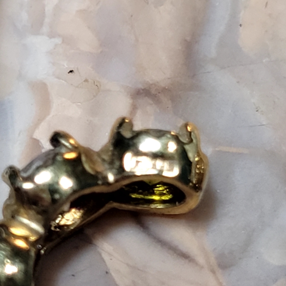 Elegant 925 Gold and Green Crystal Earrings. - Picture 5 of 10